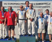 Nach WM-Gold gewannen die Feldarmbrust-Senioren Bernhard Kreps, Karl-Heinz Blumtritt und Karl-Ernst Weißmann auch EM-Gold im Team. (Foto: privat)